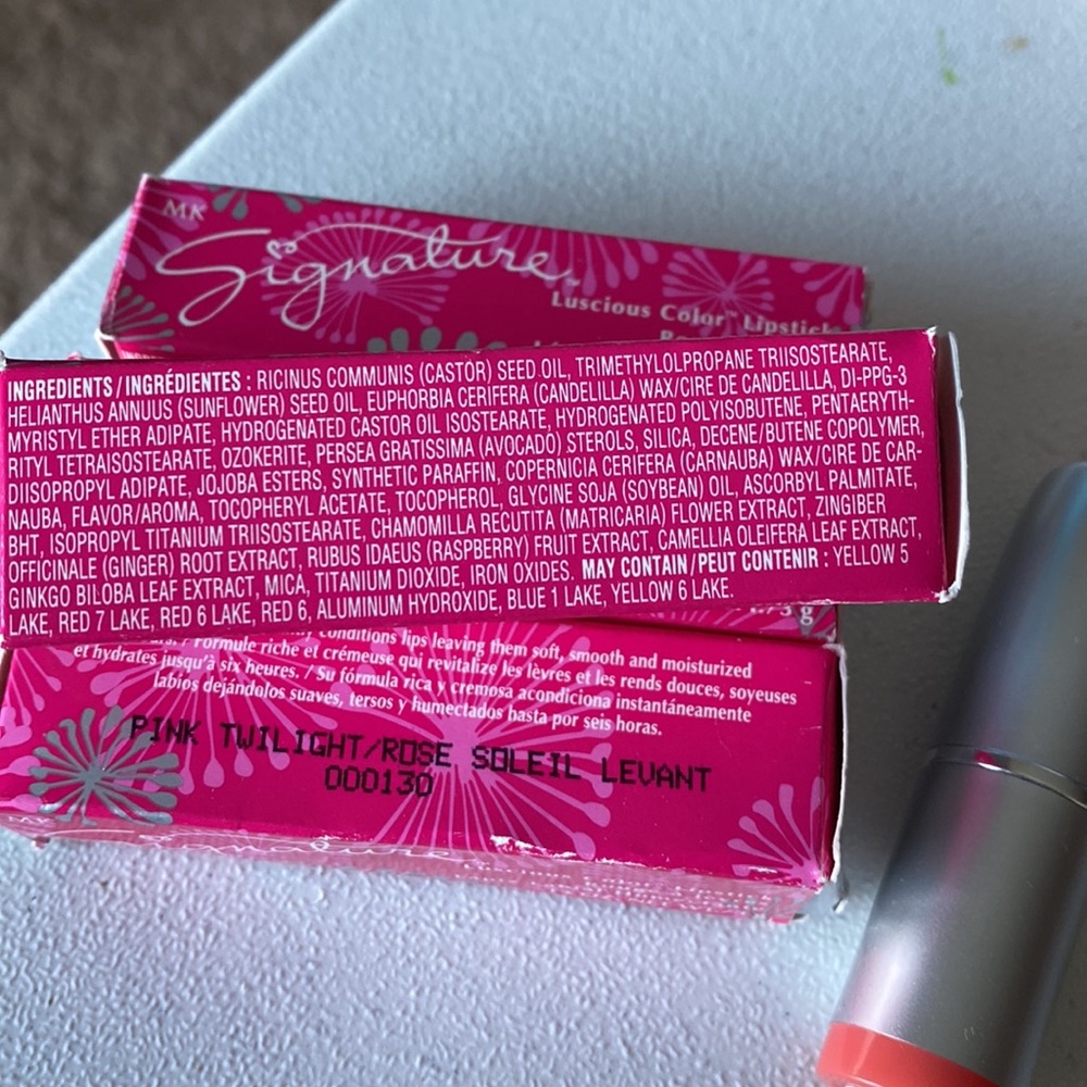 COPY - New Mary Kay Lucious Color Lipstick - Pink Twilight - Picture 3 of 4